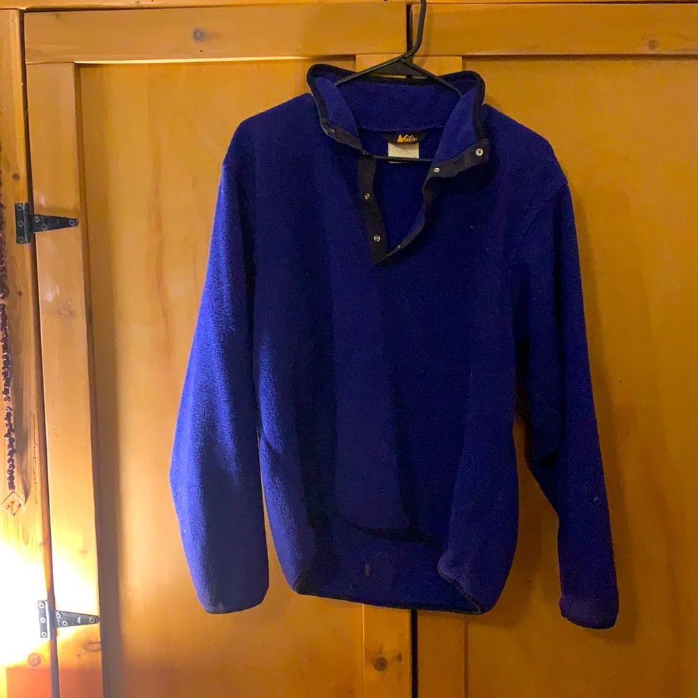 Blue vintage REI fleece